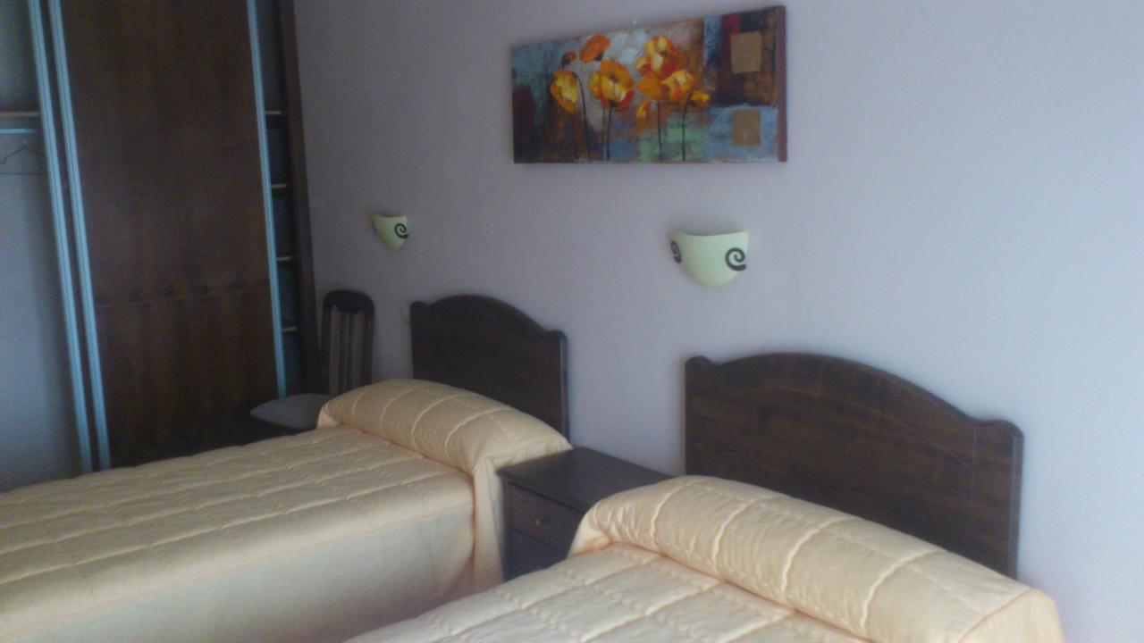 Las Mairas Fuente Encalada Bilik gambar
